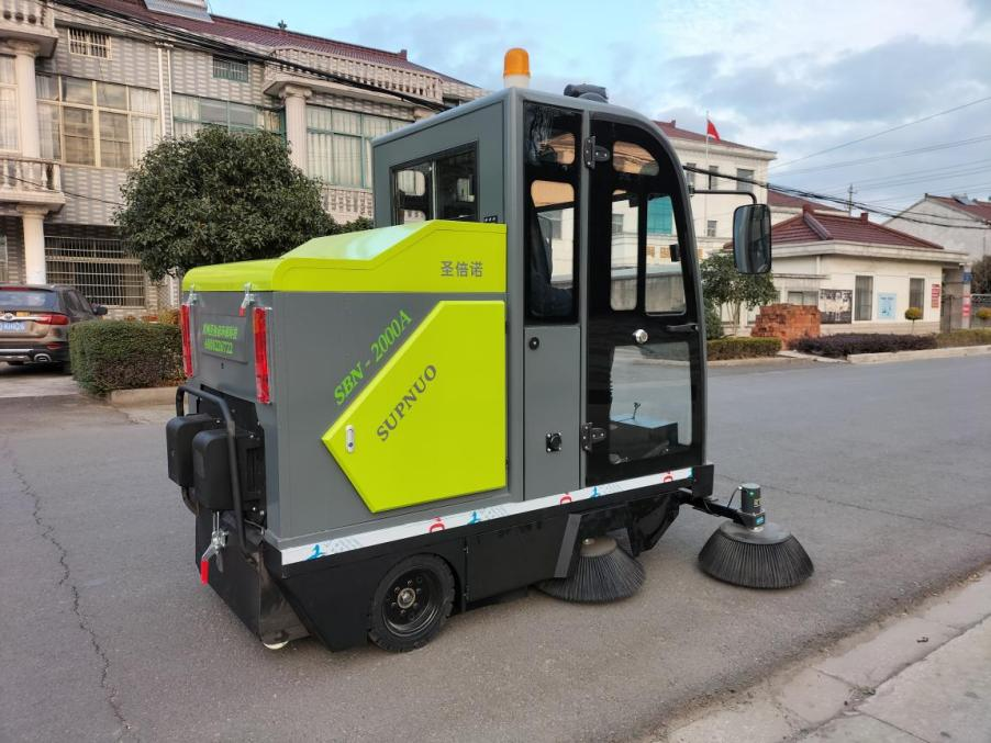 图木舒克龙建清扫车_0